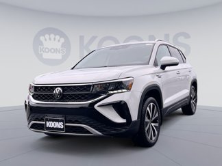 Used 2024 Volkswagen Taos SE image 1
