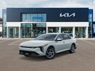 New 2025 Kia K4 LXS image 1