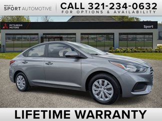 Used 2022 Hyundai Accent SE image 1