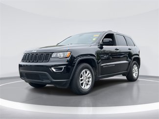 Used 2020 Jeep Grand Cherokee Laredo image 1