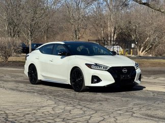 Used 2023 Nissan Maxima SR w/ Sport Mat Group image 1