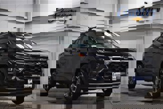 New 2025 Chevrolet Trax LT w/ Driver Confidence Package image 1