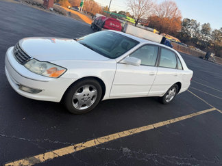Used 2004 Toyota Avalon XLS image 1