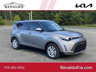 New 2025 Kia Soul LX image 1
