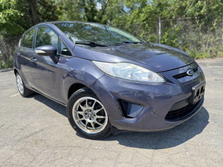 Used 2013 Ford Fiesta SE image 1
