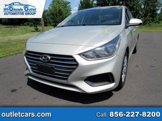 Used 2020 Hyundai Accent SE image 1