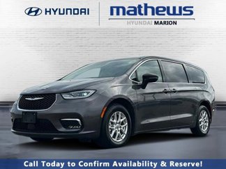 Used 2021 Chrysler Pacifica Touring-L image 1