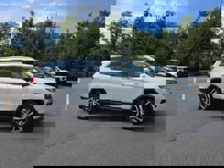 Used 2017 Honda Pilot Touring image 1