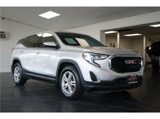 Used 2020 GMC Terrain SLE image 1