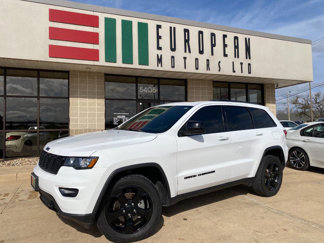 Used 2019 Jeep Grand Cherokee Laredo image 1
