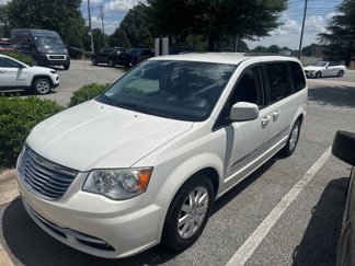 Used 2013 Chrysler Town & Country Touring image 1