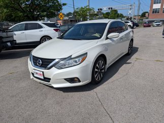Used 2017 Nissan Altima 2.5 SV image 1