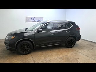 Used 2018 Nissan Rogue SV w/ Premium Package image 1