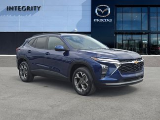Used 2024 Chevrolet Trax LT w/ Sunroof Package image 1