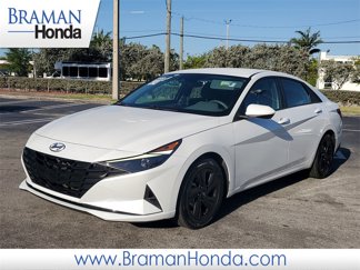 Used 2021 Hyundai Elantra SEL image 1