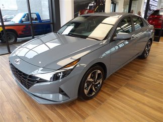 Used 2023 Hyundai Elantra SEL w/ Convenience Package image 1