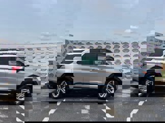 Certified 2022 Ford Explorer XLT image 1