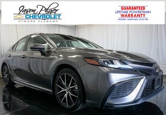 Used 2024 Toyota Camry SE image 1