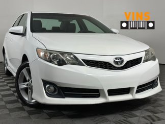 Used 2014 Toyota Camry SE image 1