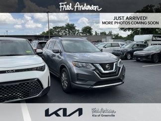 Used 2018 Nissan Rogue SV image 1