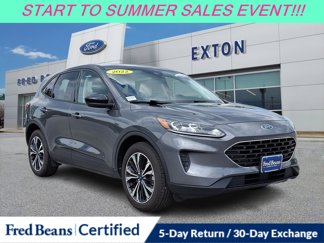 Used 2022 Ford Escape SE w/ SE Sport Appearance Package image 1