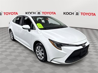 Certified 2022 Toyota Corolla LE image 1