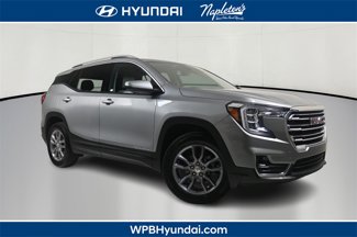Used 2023 GMC Terrain SLT image 1
