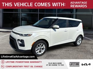 Certified 2022 Kia Soul LX w/ Technology Package image 1