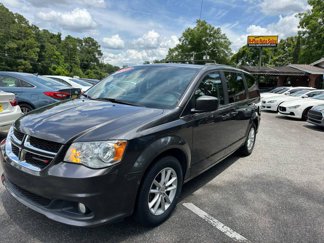 Used 2019 Dodge Grand Caravan SXT image 1