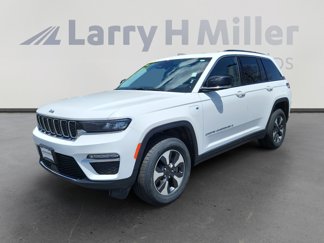 Used 2023 Jeep Grand Cherokee 4WD 4xe image 1