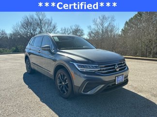 Used 2024 Volkswagen Tiguan SE image 1