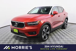 Used 2019 Volvo XC40 T5 Momentum image 1