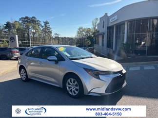 Used 2022 Toyota Corolla LE image 1