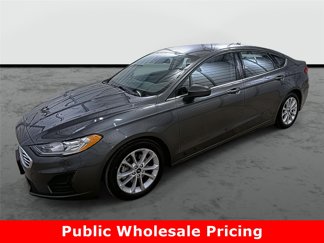Used 2020 Ford Fusion SE image 1
