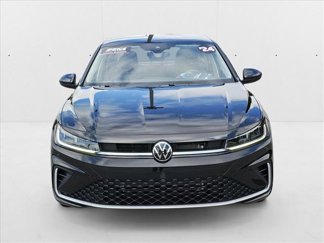 Certified 2025 Volkswagen Jetta SE video 2