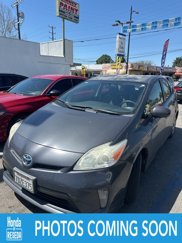 Used 2014 Toyota Prius Five image 1