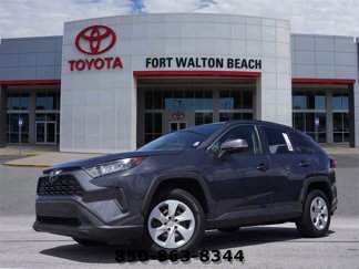 Used 2019 Toyota RAV4 LE image 1