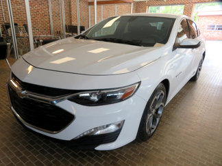 Used 2020 Chevrolet Malibu LT image 1
