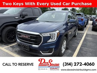 Used 2022 GMC Terrain SLE image 1
