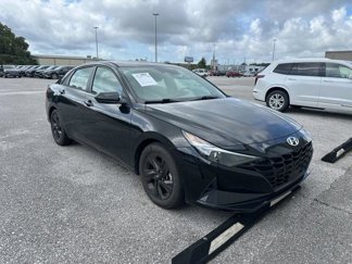 Used 2021 Hyundai Elantra SEL w/ Convenience Package image 1