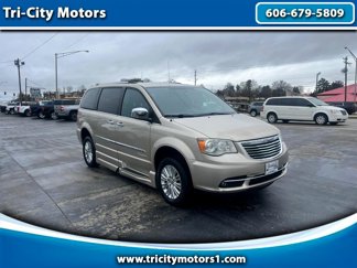 Used 2012 Chrysler Town & Country Limited image 1