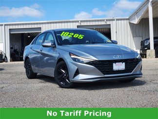 Used 2023 Hyundai Elantra SEL image 1