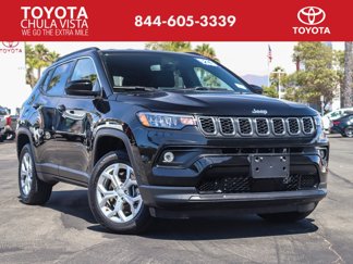 Used 2024 Jeep Compass Latitude image 1