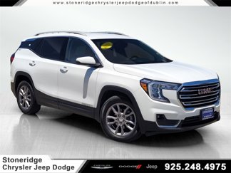 Used 2023 GMC Terrain SLT image 1