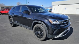 Used 2022 Volkswagen Atlas Cross Sport SE image 1