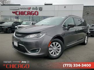 Used 2017 Chrysler Pacifica Touring-L image 1