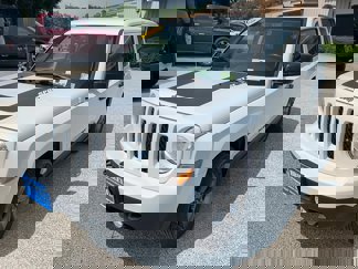 Used 2016 Jeep Patriot Sport image 1