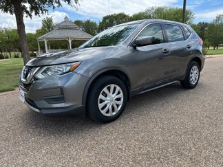 Used 2017 Nissan Rogue S image 1