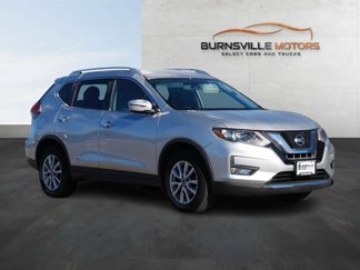 Used 2017 Nissan Rogue SV image 1