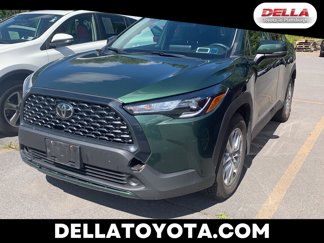 Used 2022 Toyota Corolla Cross LE image 1